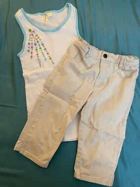 2 pcs Girls Sz M White Tank Top with Pastel Dot Design & Guess Khaki Pants Sz 5